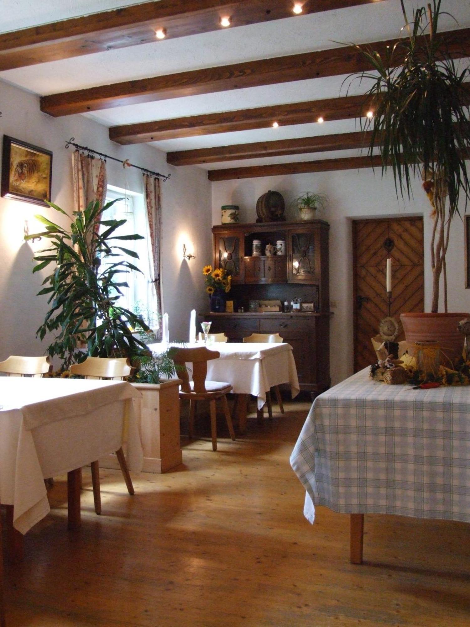 Gasthof Zum Hirsch Neukirch  Екстериор снимка
