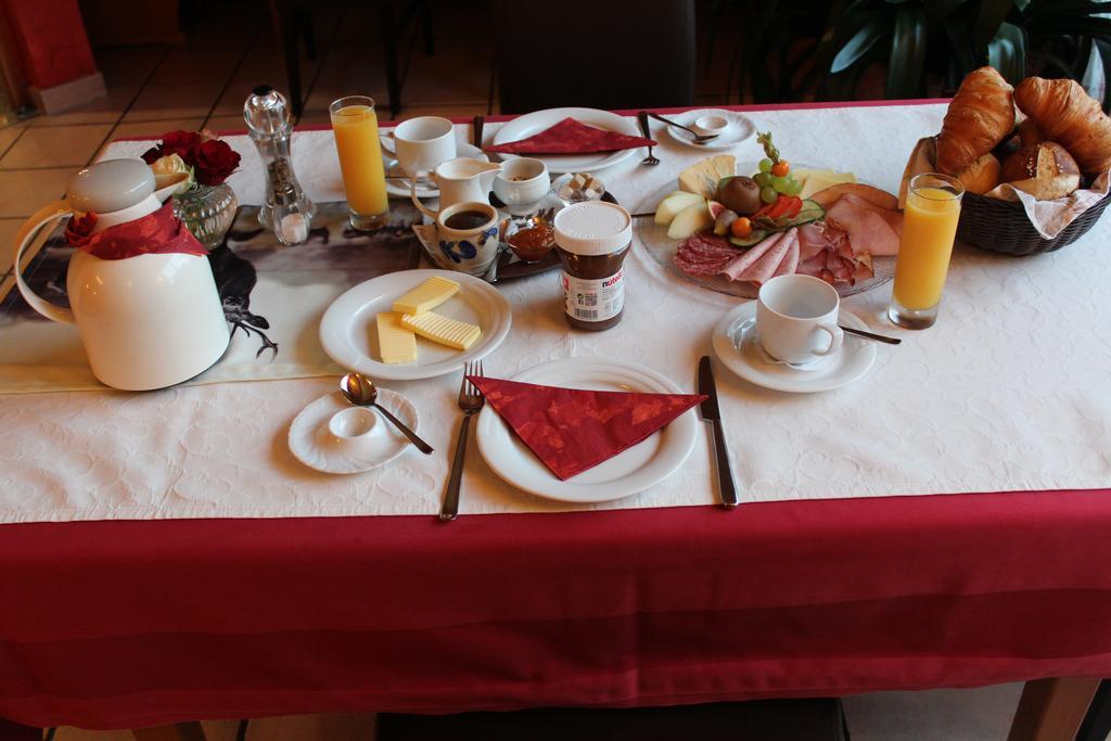 Gasthof Zum Hirsch Neukirch  Екстериор снимка